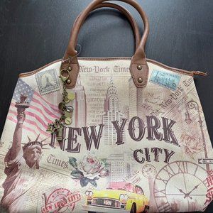 New York City Printed Tote Bag with Bag Charm